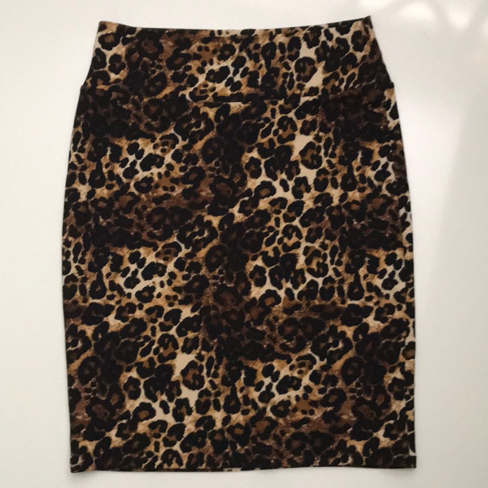 LuLaRoe Cassie Skirt - Leopard print Size L